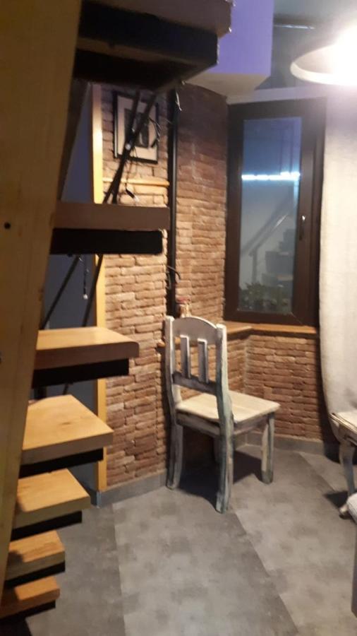 Appartamento Aquarium Tbilisi Esterno foto