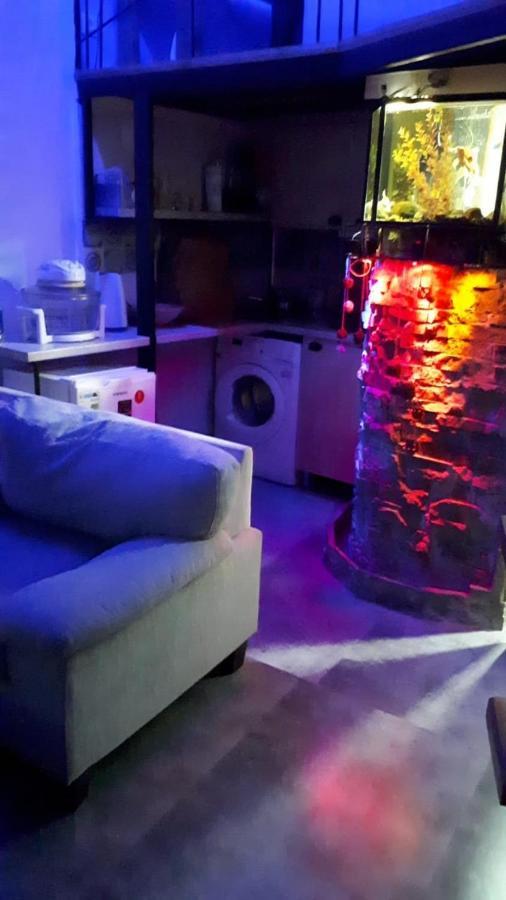 Appartamento Aquarium Tbilisi Esterno foto